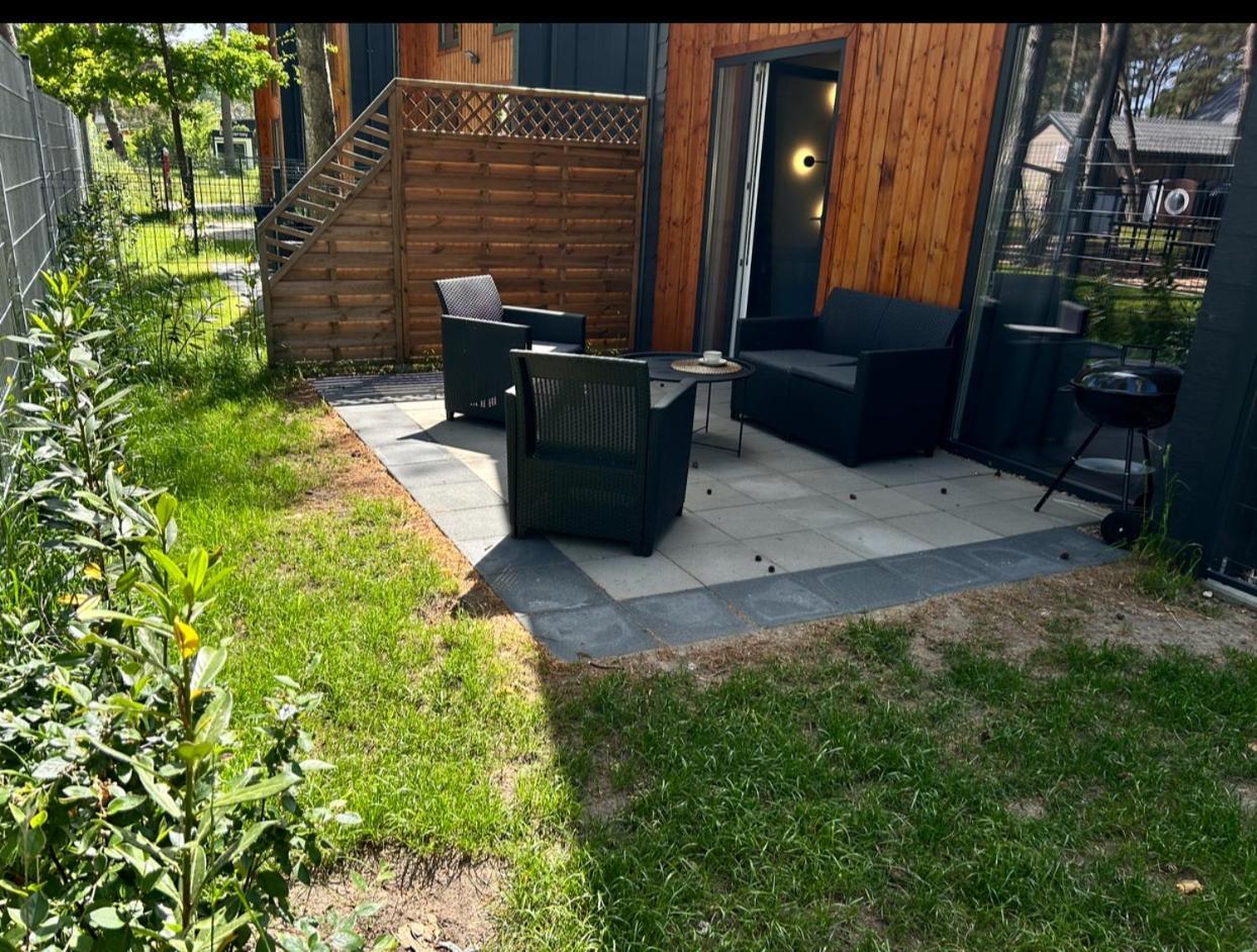 Domki Bursztyn Mrzeżyno Exterior foto