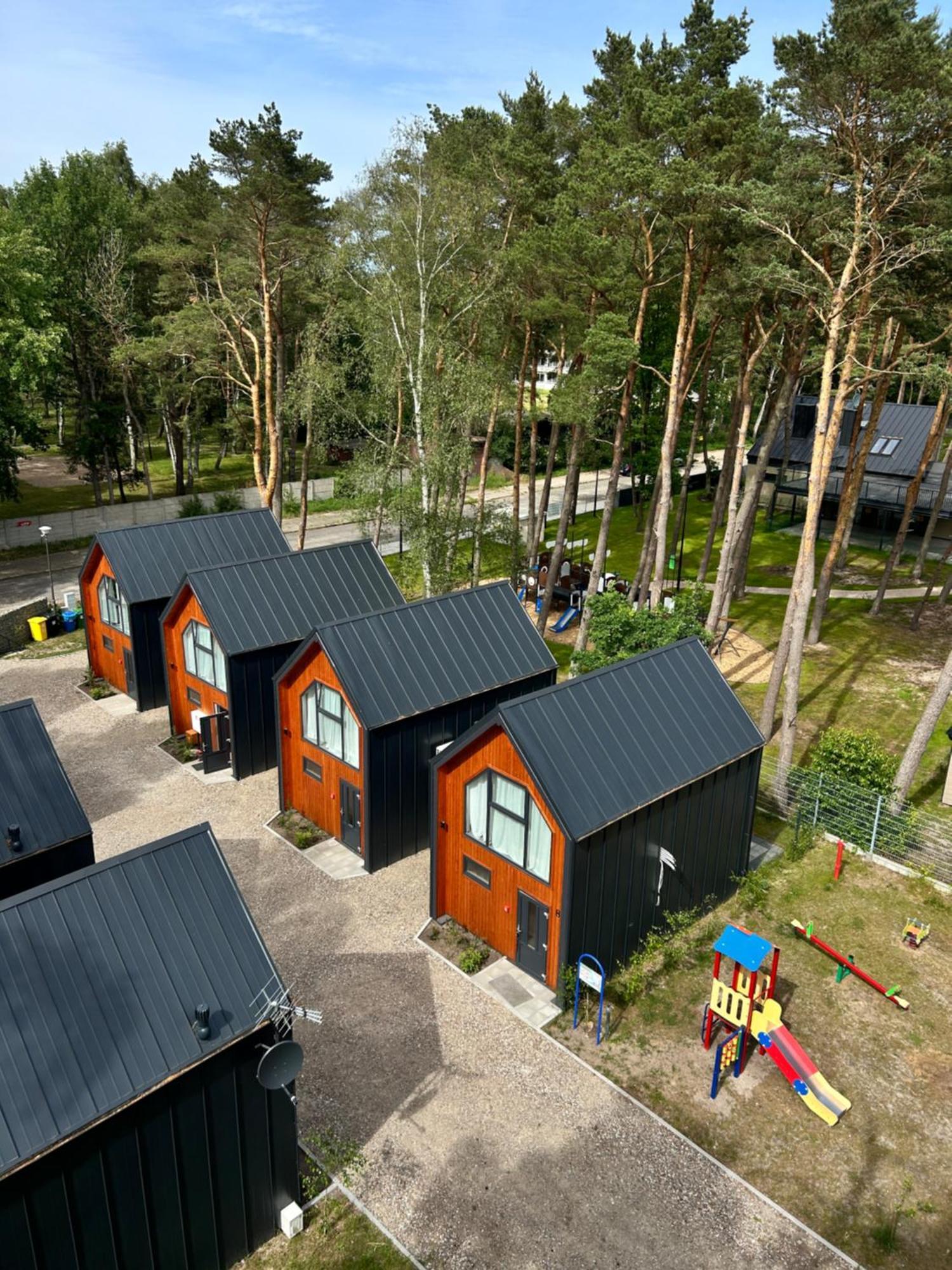Domki Bursztyn Mrzeżyno Exterior foto
